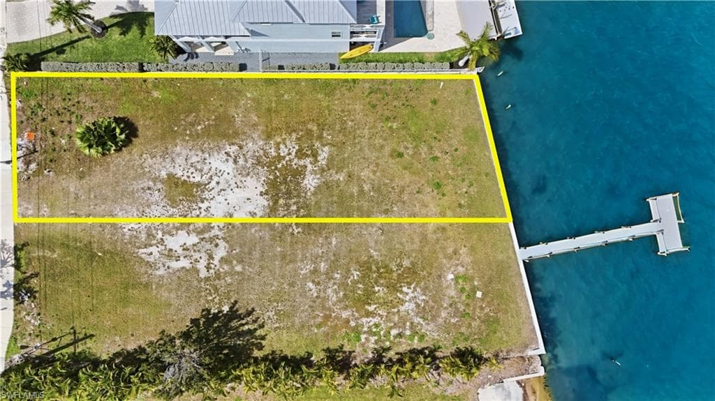 355 Estero BLVD-12