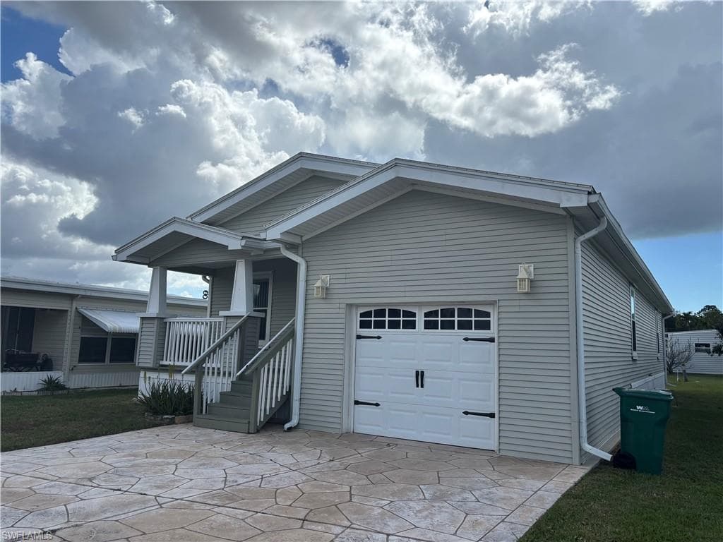 12 Aquamarine AVE 12Q-2