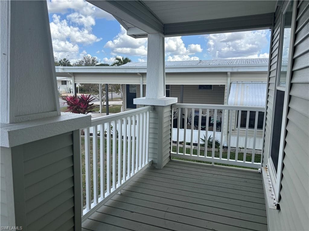 12 Aquamarine AVE 12Q-3