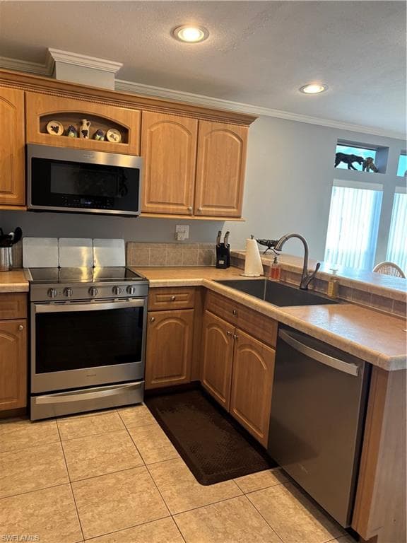 12 Aquamarine AVE 12Q-18