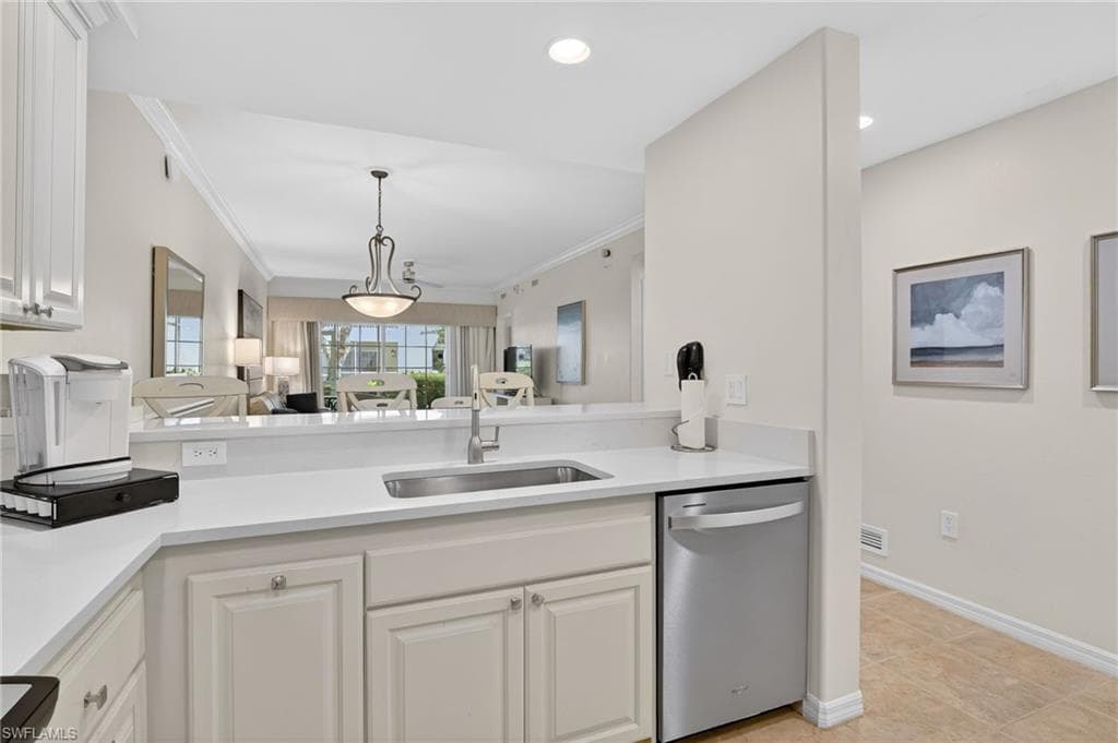 221 9th ST S 114-17