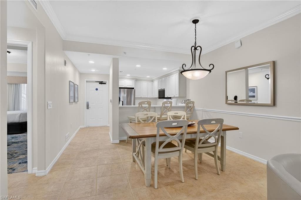 221 9th ST S 114-12