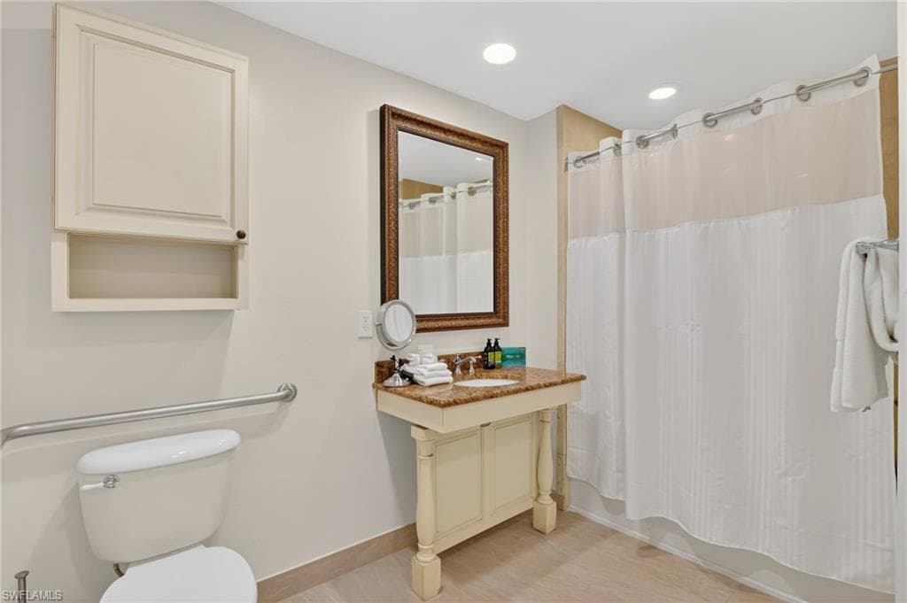 221 9th ST S 114-22