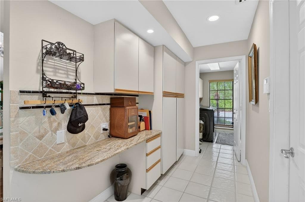 812 Pine Creek LN-32