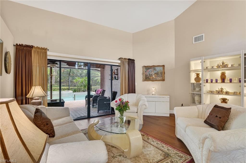 812 Pine Creek LN-20