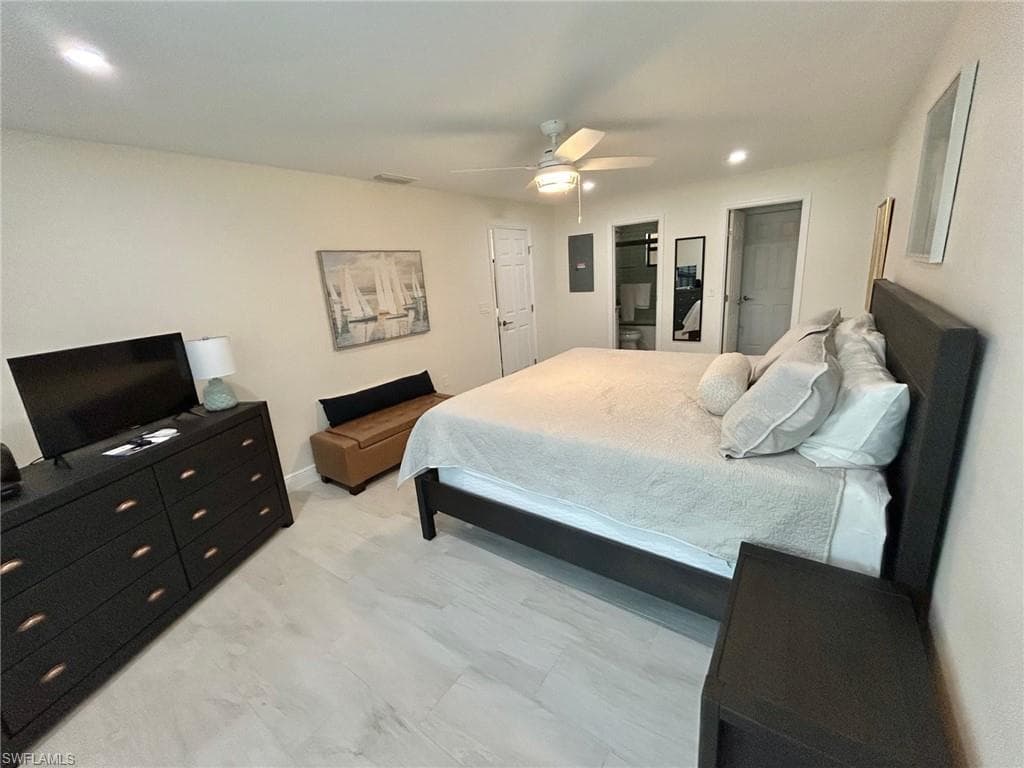 5117 Sea Bell RD E104-22