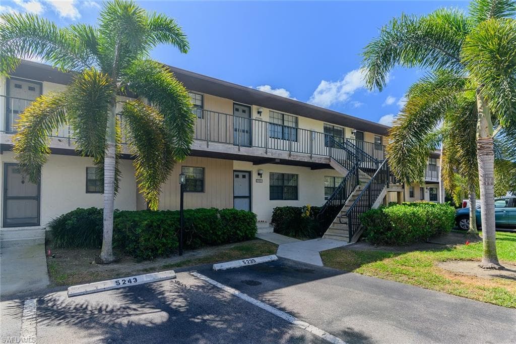 5245 Treetops DR-1