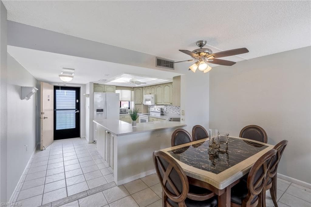 4280 SE 20th PL 703-19