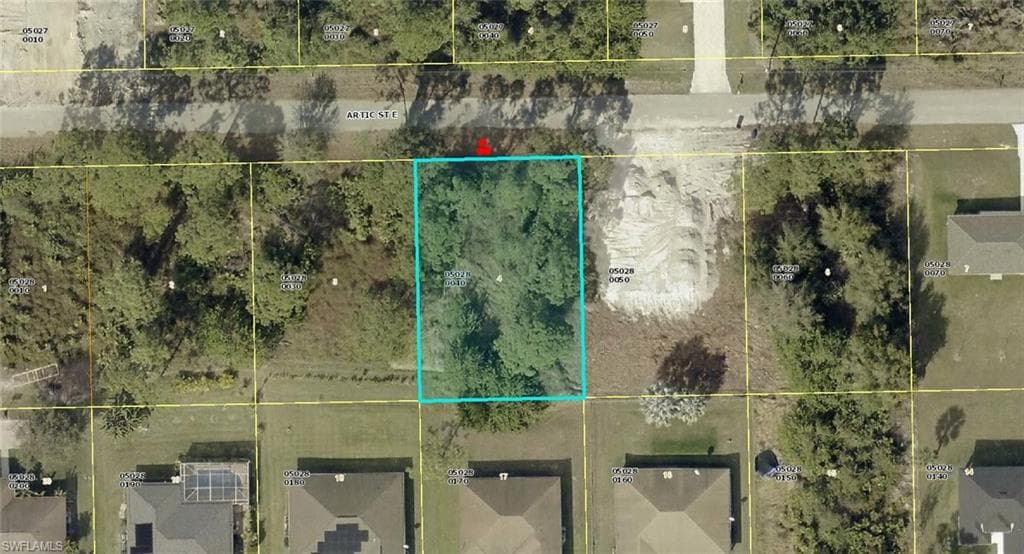 1110 Artic ST E-1