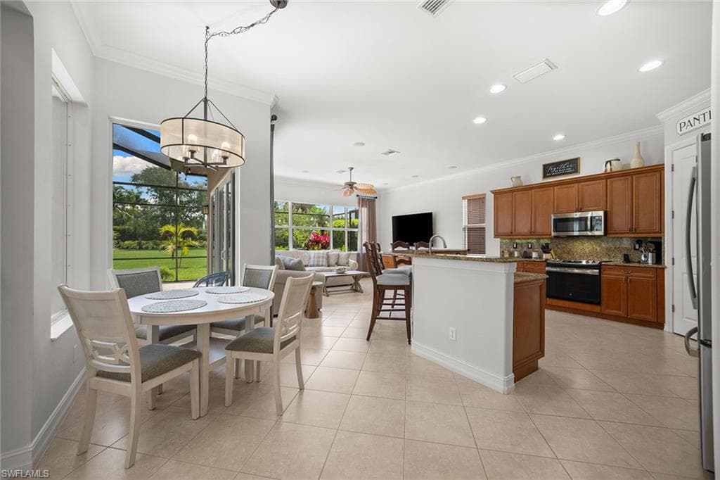 7692 Cottesmore DR-11