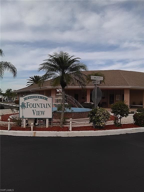 6 Fountain View BLVD-3