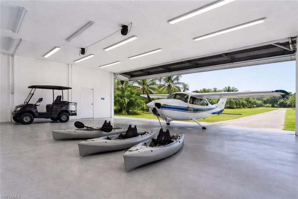 211 Kingfisher DR-2