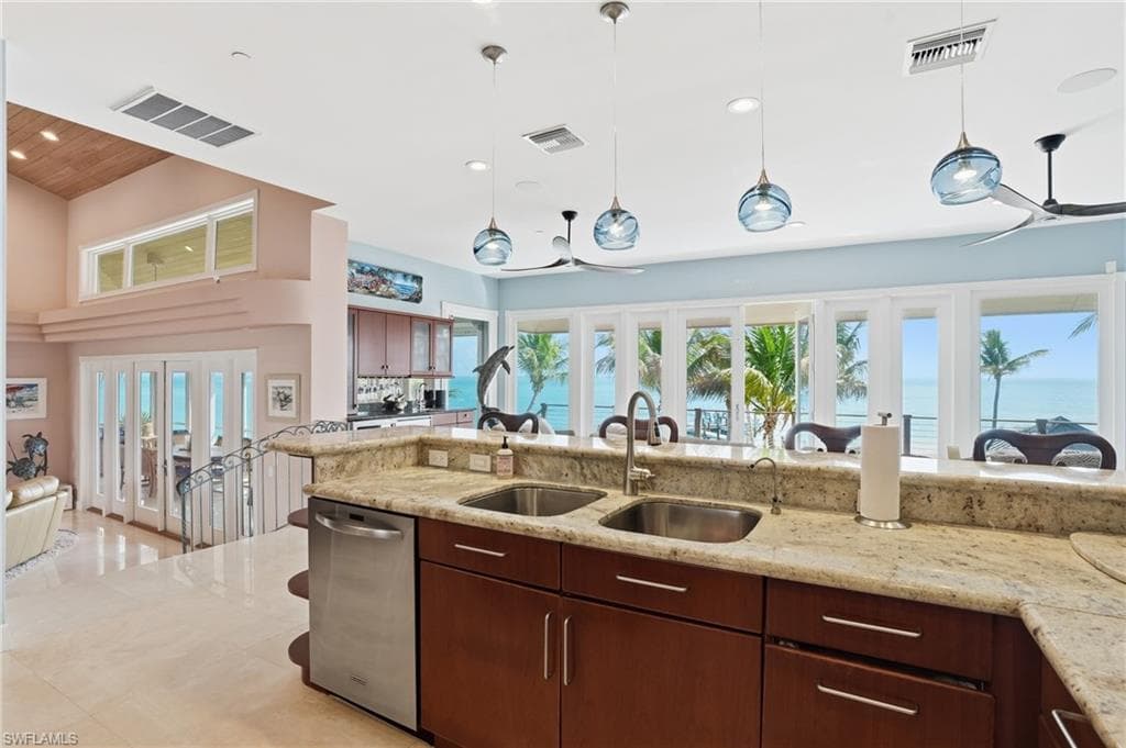 211 Kingfisher DR-17