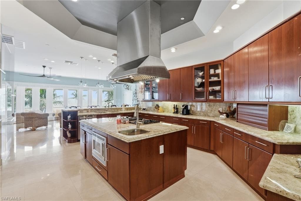 211 Kingfisher DR-16