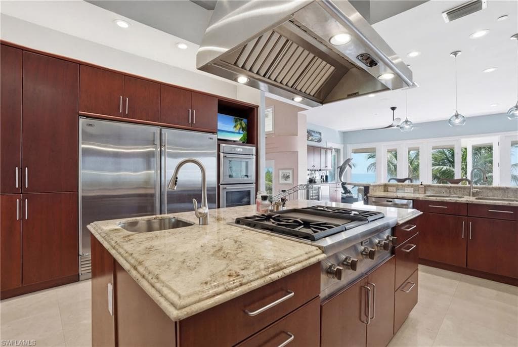 211 Kingfisher DR-5