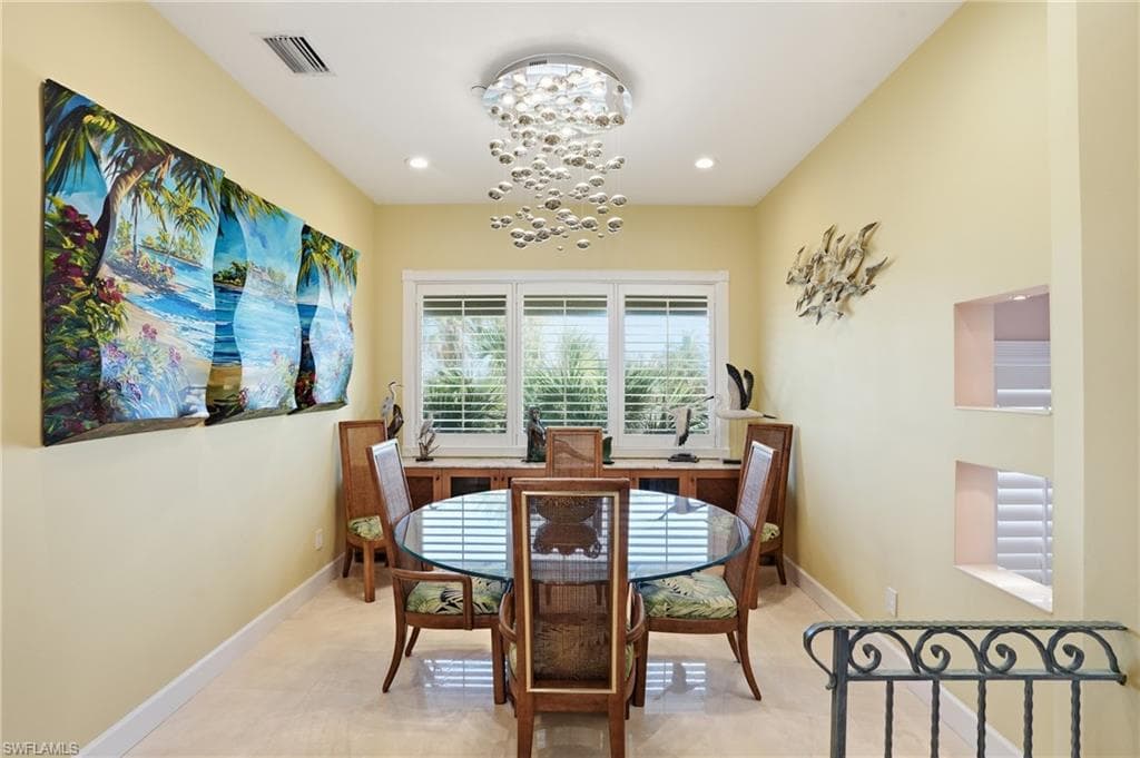 211 Kingfisher DR-14