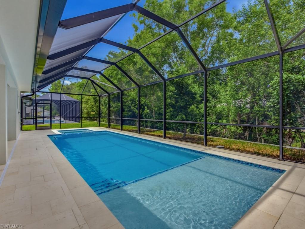 67 Willowick DR-27