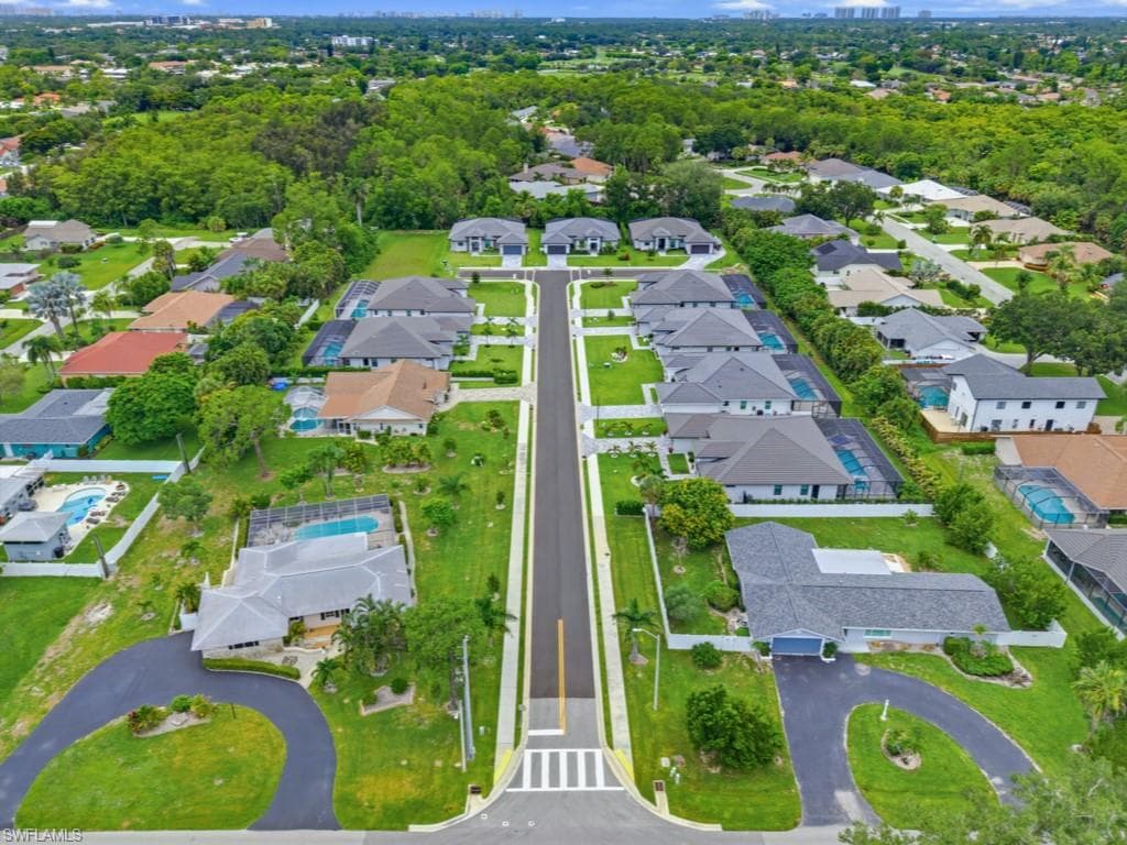67 Willowick DR-36
