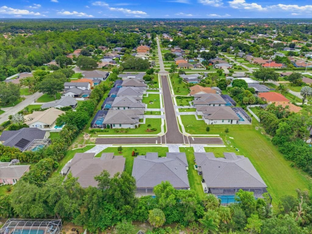 67 Willowick DR-35
