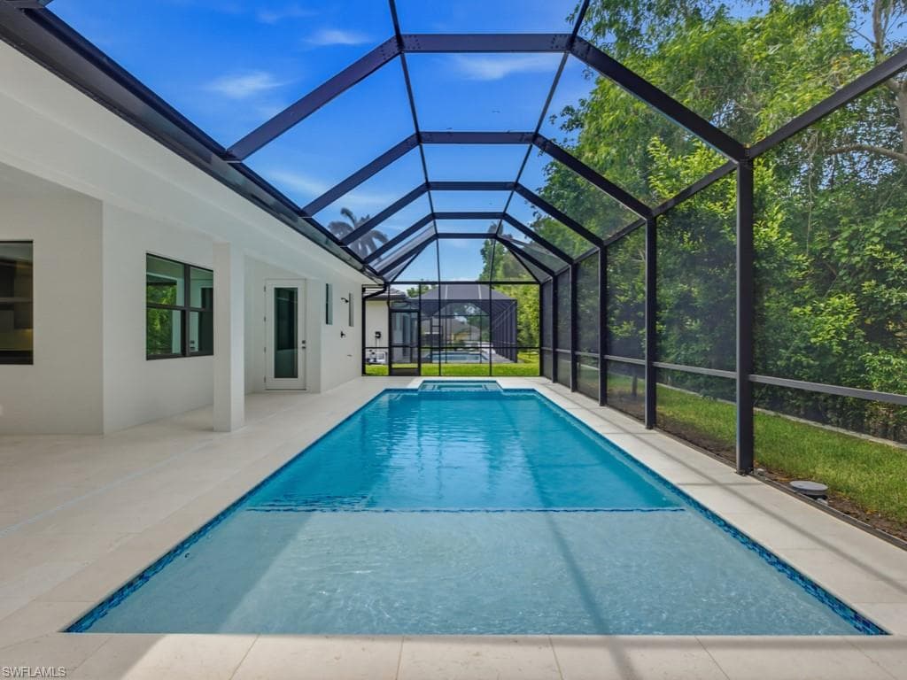 67 Willowick DR-31