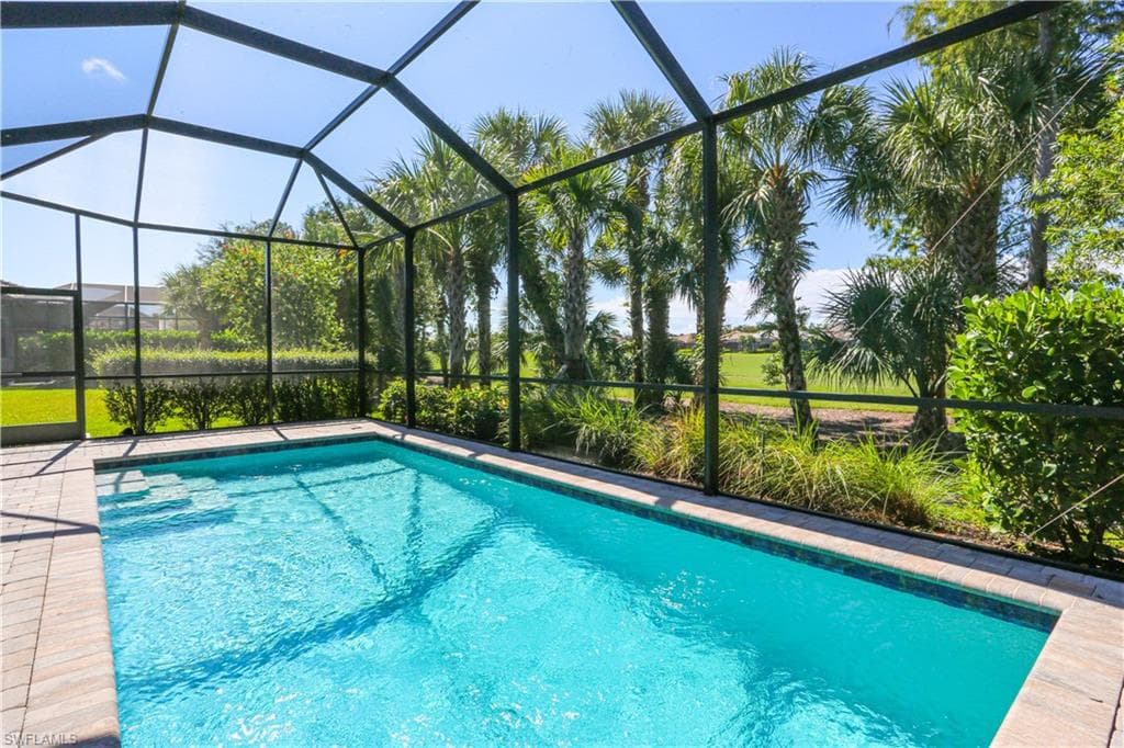 9716 Everglades DR-46