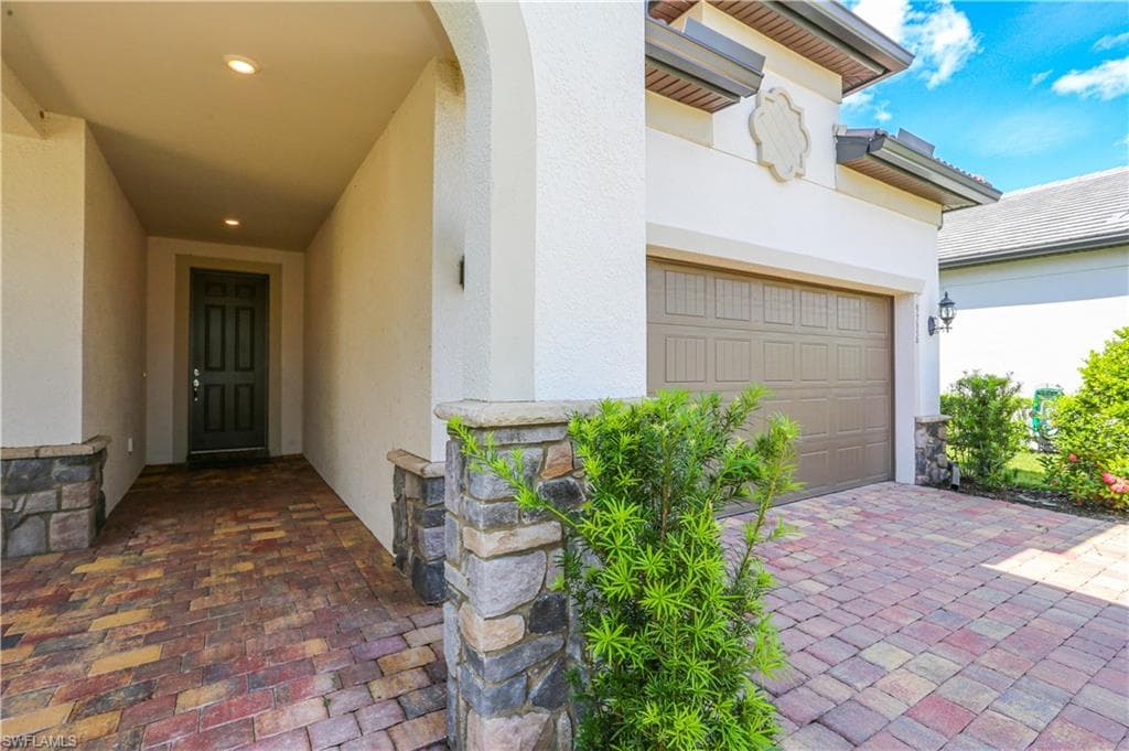 9716 Everglades DR-7