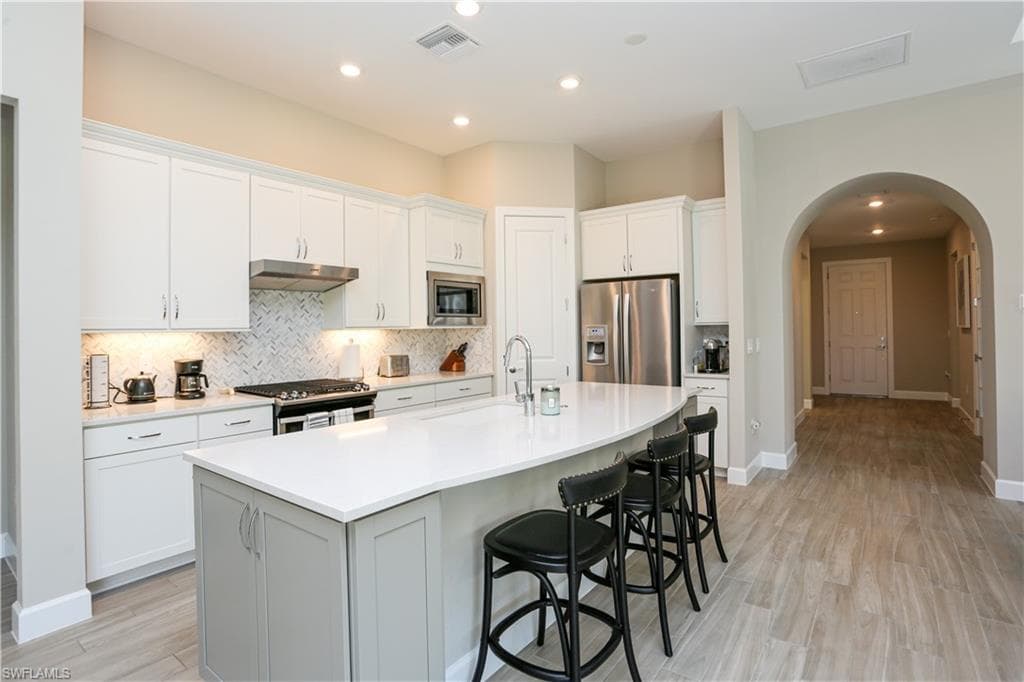 9716 Everglades DR-32