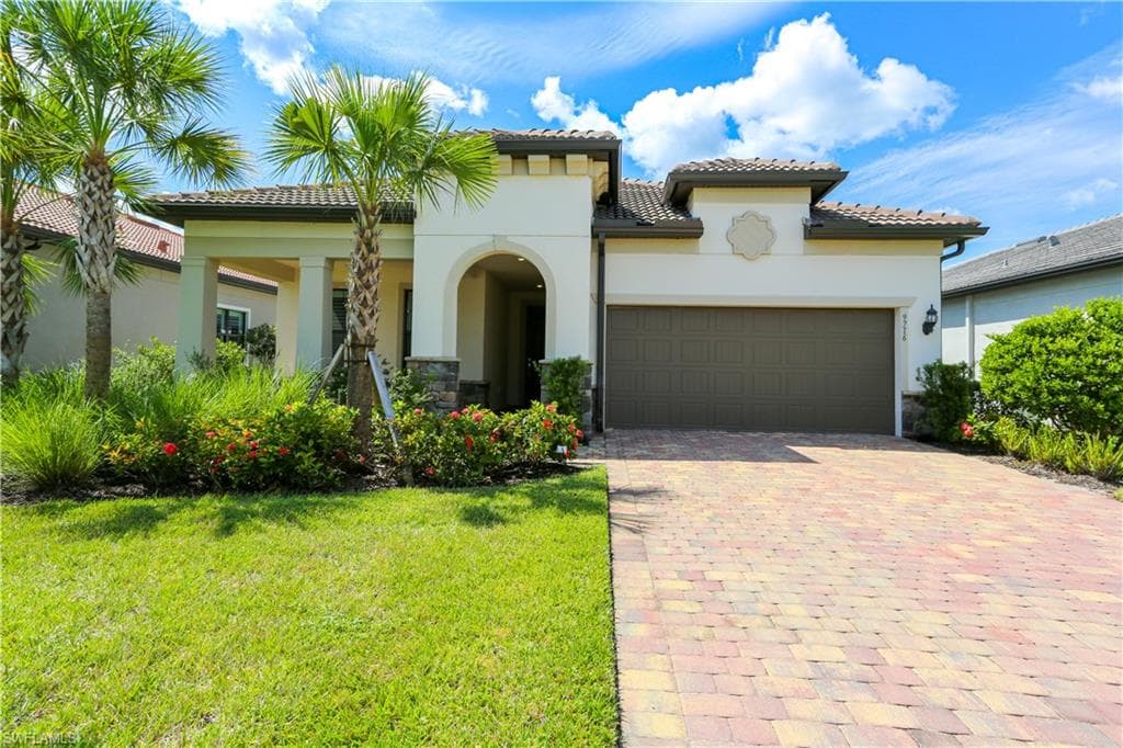 9716 Everglades DR-1