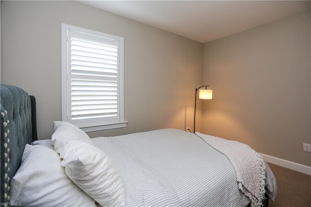 9716 Everglades DR-24