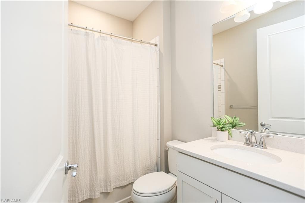 9716 Everglades DR-38