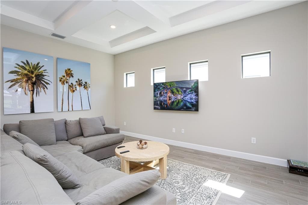 9716 Everglades DR-33