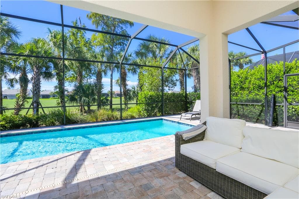 9716 Everglades DR-41