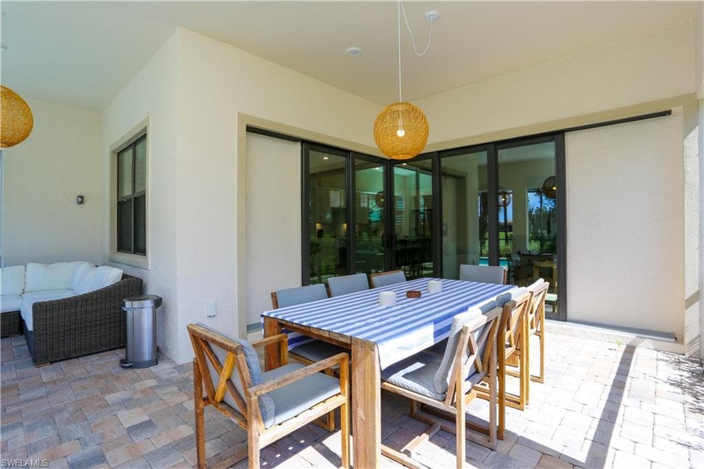 9716 Everglades DR-40