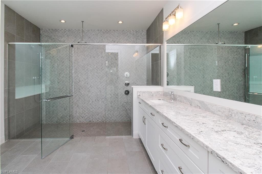 9241 Cayman DR-17
