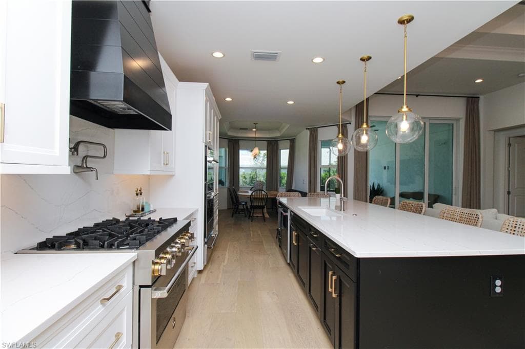9241 Cayman DR-7