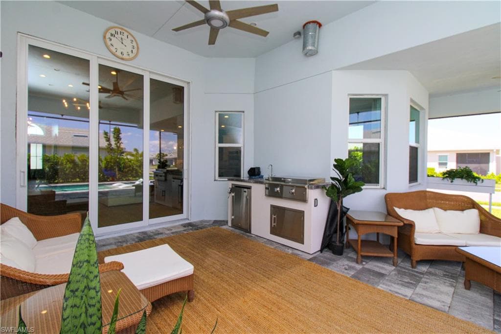 9241 Cayman DR-36