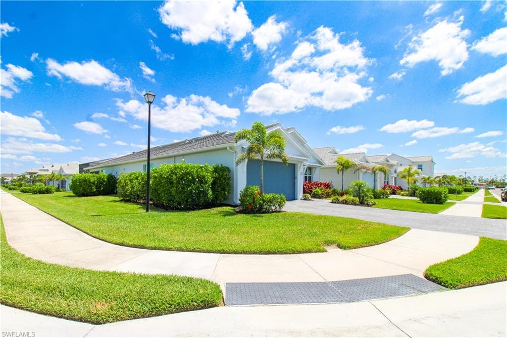 9241 Cayman DR-5