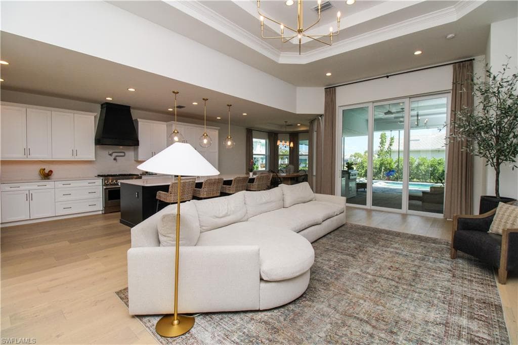 9241 Cayman DR-24