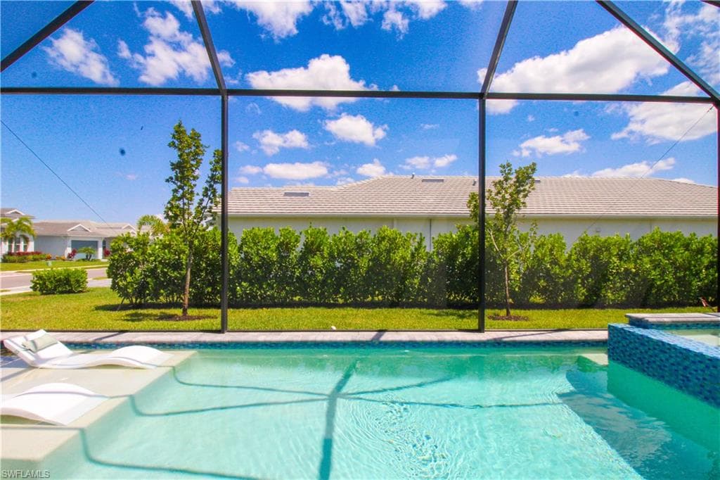 9241 Cayman DR-41