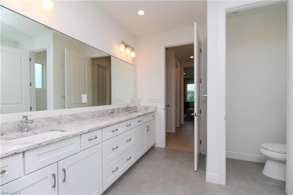 9241 Cayman DR-18