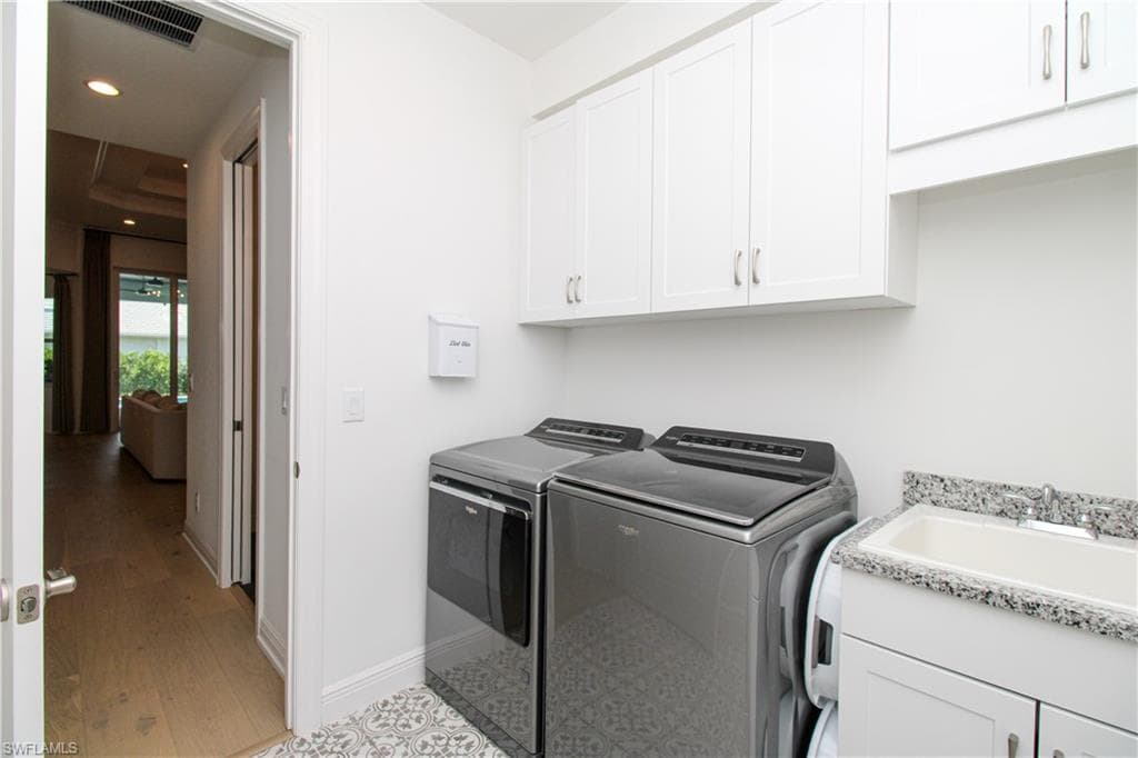 9241 Cayman DR-29