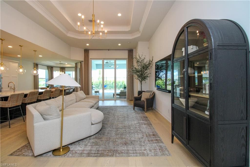 9241 Cayman DR-25