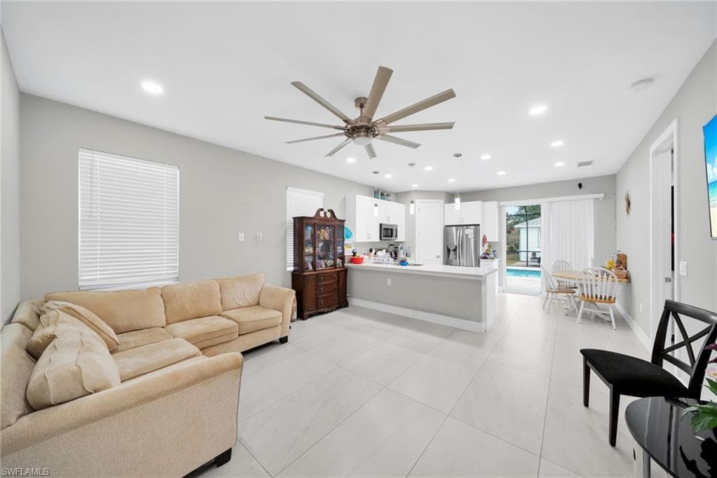 26961 N RIVERSIDE DR-26