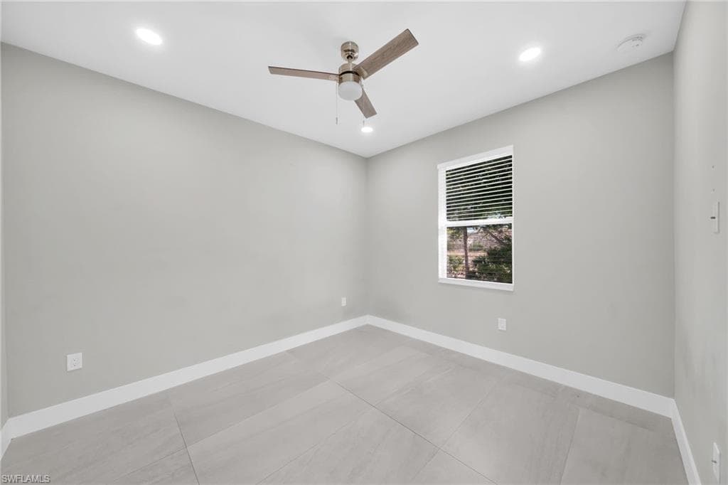 26961 N RIVERSIDE DR-40