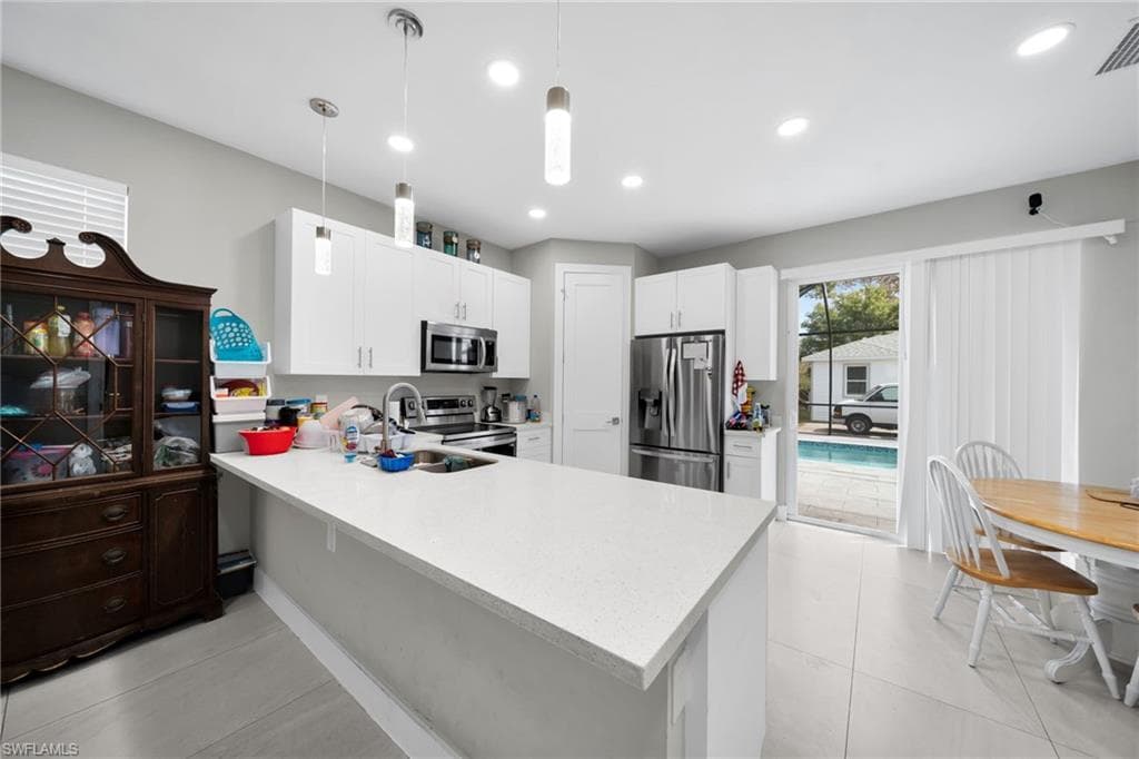 26961 N RIVERSIDE DR-4