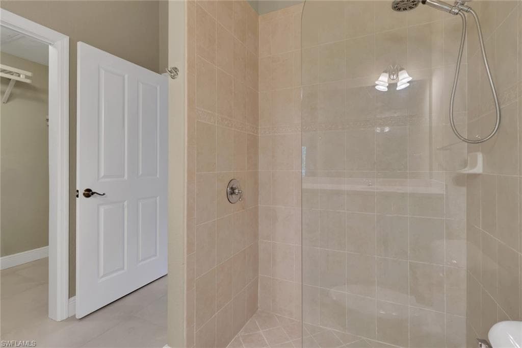 3555 Avion Woods CT 501-27