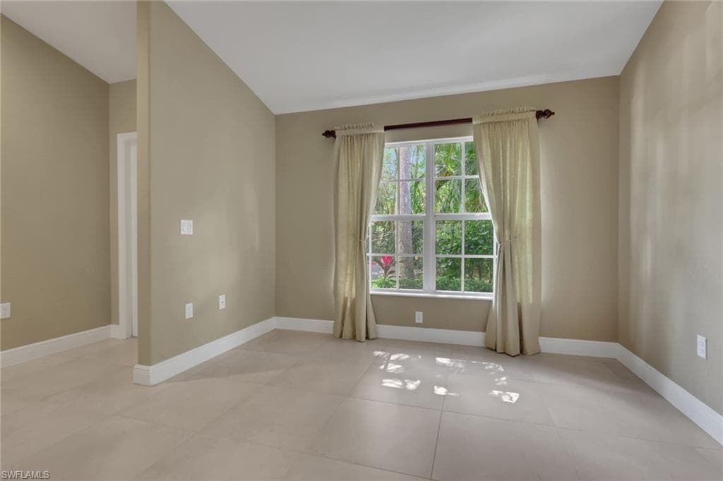 3555 Avion Woods CT 501-6