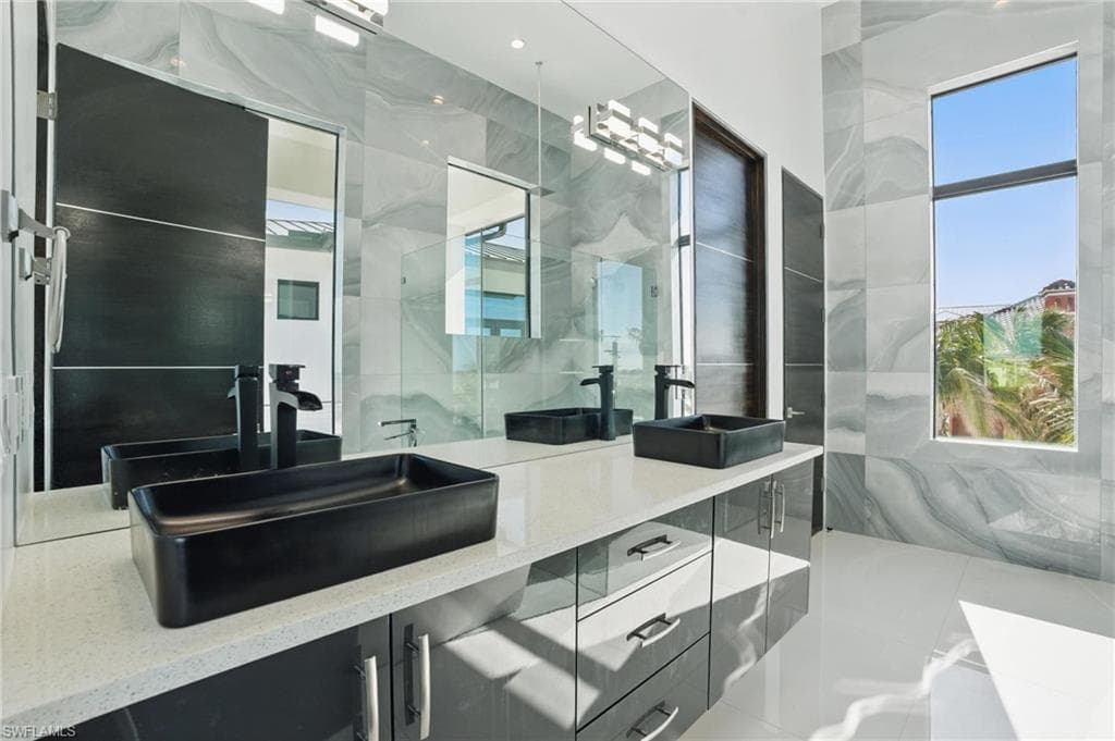 3050 Estero BLVD-28
