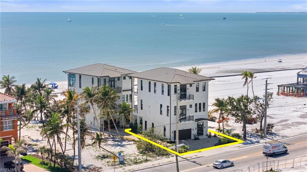 3050 Estero BLVD-4