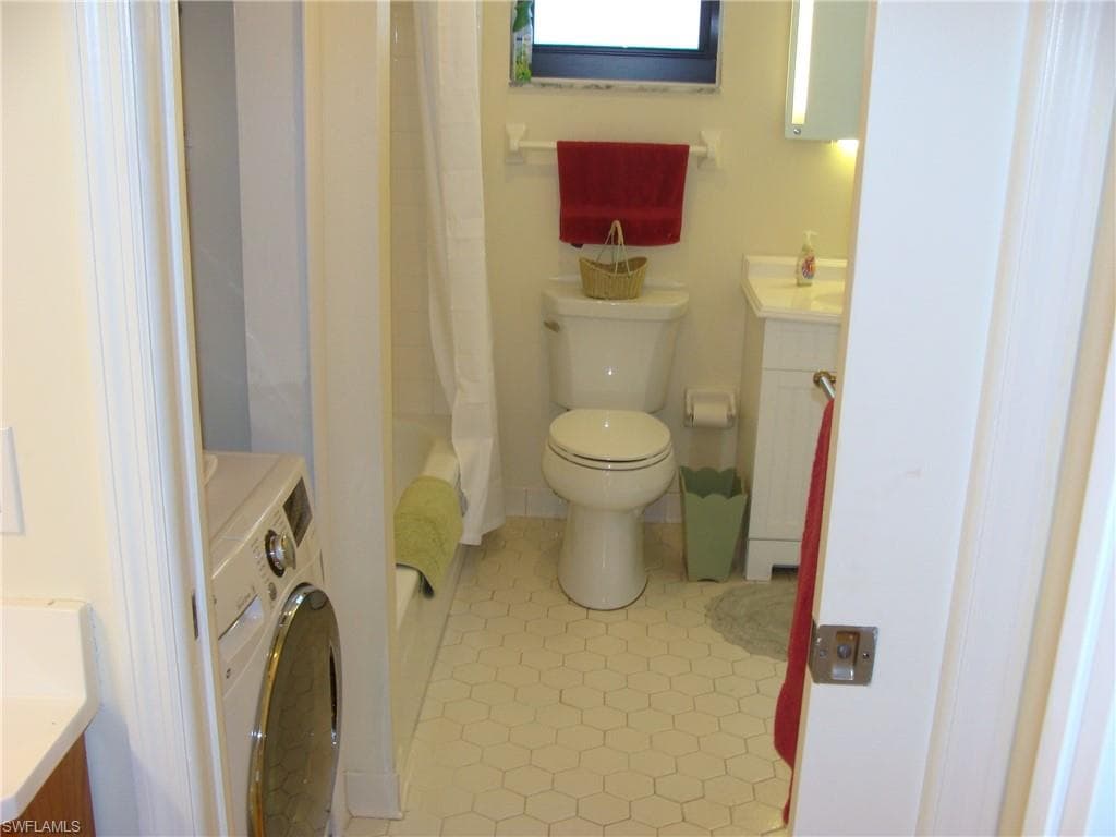807 River Point DR 201D-19